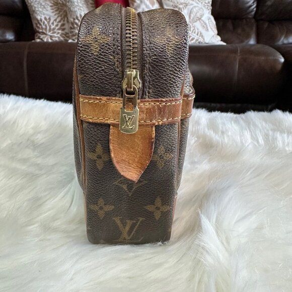 Authentic Louis Vuitton Monogram Compiegne 28 Clutch/Toiletry Bag - Picture 5 of 14